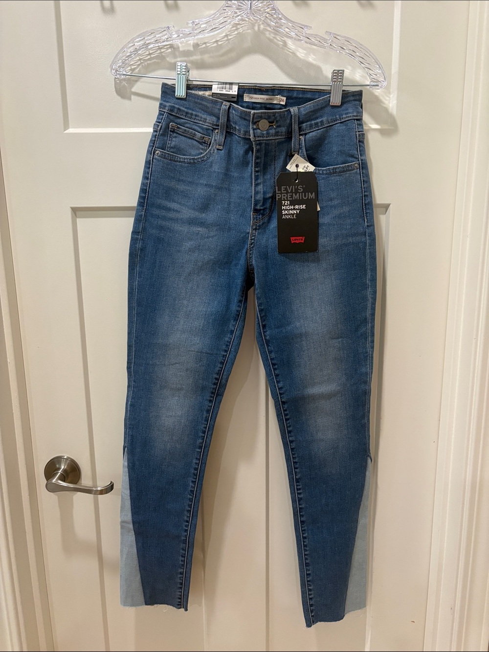 Levi's Women's Medium Blue High-Rise Skinny Jeans